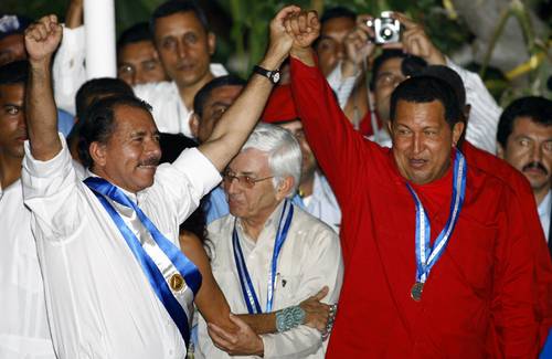 ortega avec chavez à managua